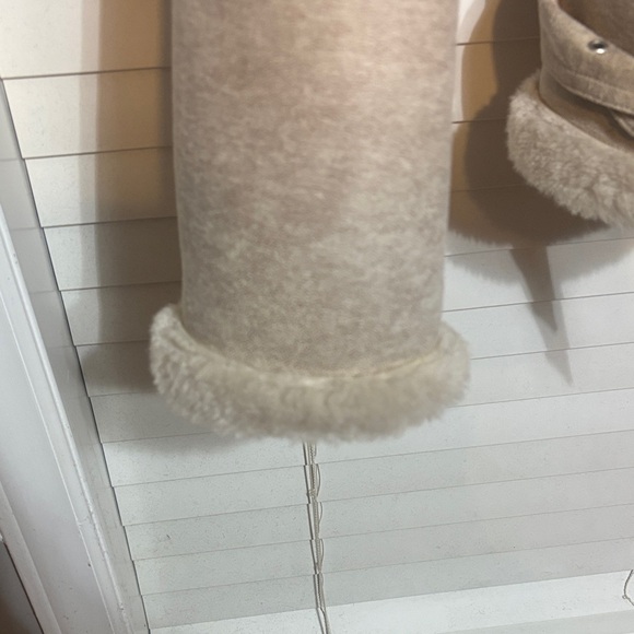 Abercrombie & Fitch Cream Teddy Jacket - Picture 4 of 7